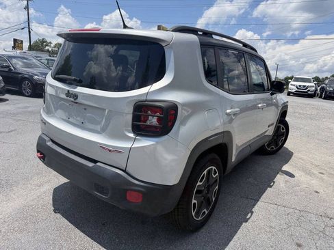 Used 2016 Jeep Renegade Trailhawk AWD/4WD image 5