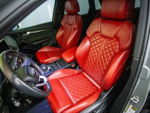 Used 2020 Audi SQ5 Premium Plus w/ Premium Plus Package image 19