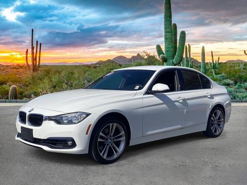 Used 2017 BMW 330i Sedan RWD image 7