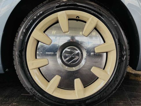 Used 2019 Volkswagen Beetle 2.0T Final Edition SEL FWD image 22