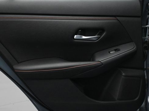 Used 2025 Nissan Sentra SR w/ SR Premium Package FWD image 12