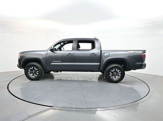 Used 2022 Toyota Tacoma TRD Off-Road AWD/4WD video 4