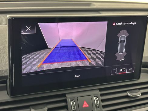 Used 2023 Audi Q5 2.0T Premium w/ Convenience Package image 18