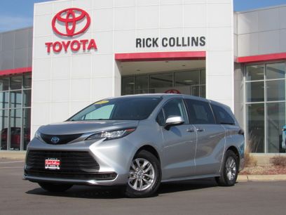 Used 2022 Toyota Sienna LE
