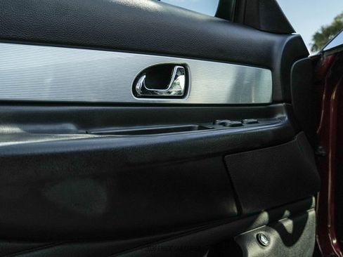 Used 2004 Ford Thunderbird RWD image 32