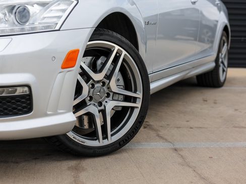 Used 2012 Mercedes-Benz S 63 AMG image 12