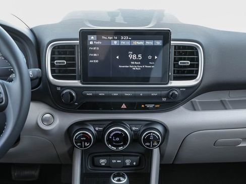 New 2026 Hyundai Venue SEL FWD image 13