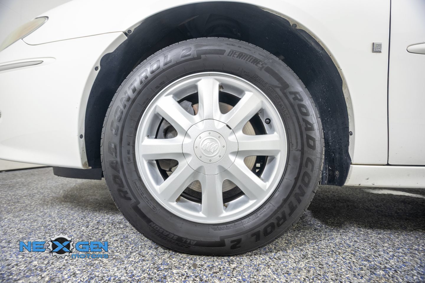Used 2006 Buick LaCrosse CXL w/ Chrome Appearance Package FWD image 44