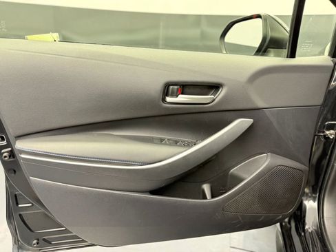 Used 2021 Toyota Corolla SE w/ SE Premium Package FWD image 13