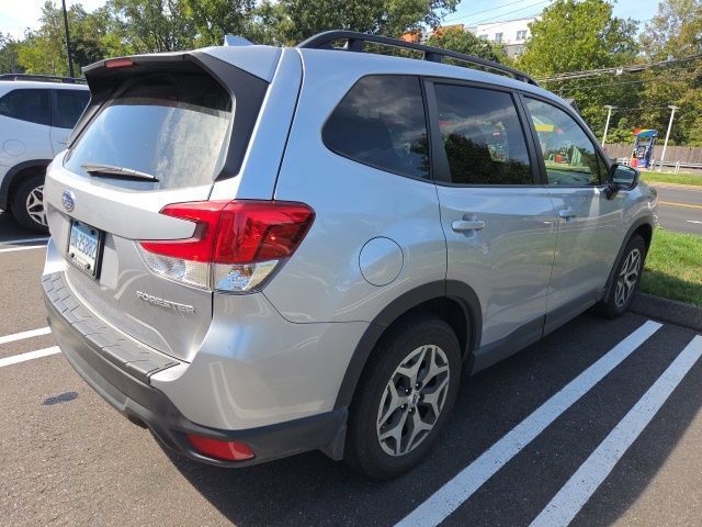 Used 2023 Subaru Forester Premium AWD/4WD image 17