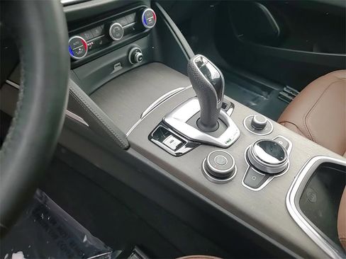 Used 2023 Alfa Romeo Stelvio Ti w/ Active Assist Plus Package image 18