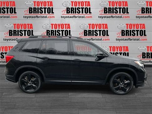 Used 2019 Honda Passport Elite image 2
