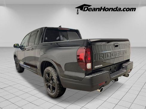 New 2026 Honda Ridgeline Black Edition image 3