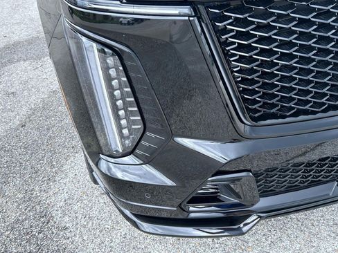 Certified 2026 Cadillac Escalade V w/ LPO, ONYX Package AWD/4WD image 11