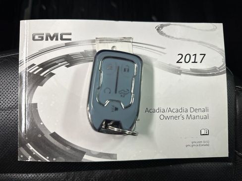 Used 2017 GMC Acadia SLT image 39