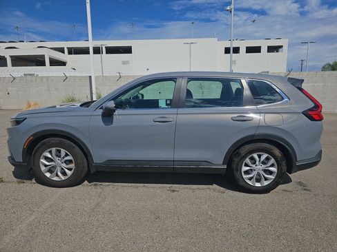 Used 2024 Honda CR-V LX image 7