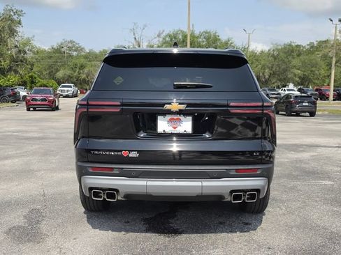 Used 2024 Chevrolet Traverse LT w/ Enhanced Driving Package FWD image 4
