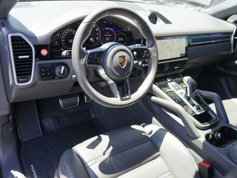 Used 2021 Porsche Cayenne GTS image 18