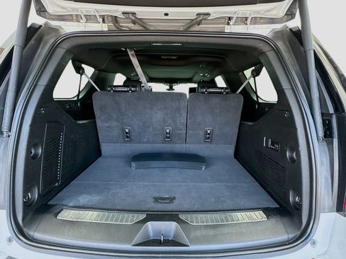 Used 2021 Chevrolet Suburban High Country w/ Premium Package AWD/4WD image 19
