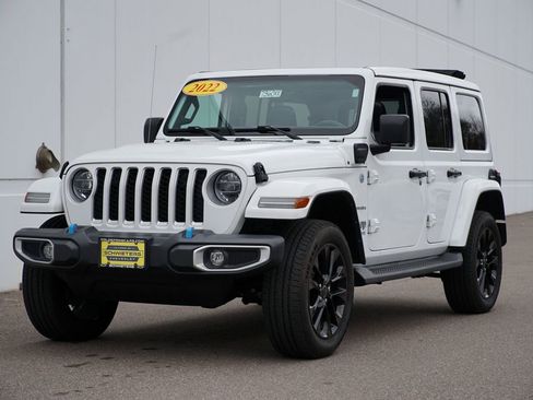 Used 2022 Jeep Wrangler Unlimited Sahara w/ Cold Weather Group image 7