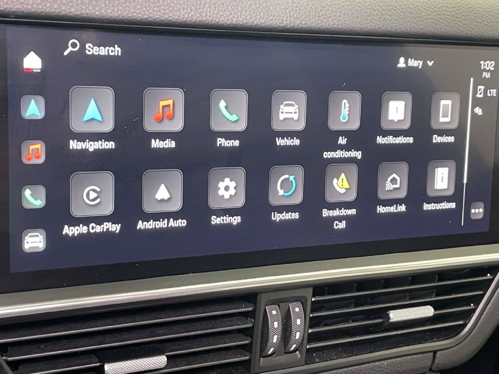 Certified 2023 Porsche Cayenne AWD/4WD image 29