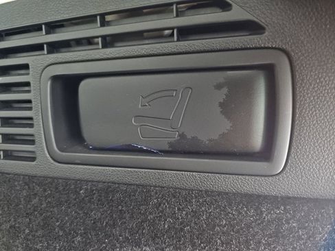 Used 2023 Genesis GV70 2.5T w/ Select Package image 19