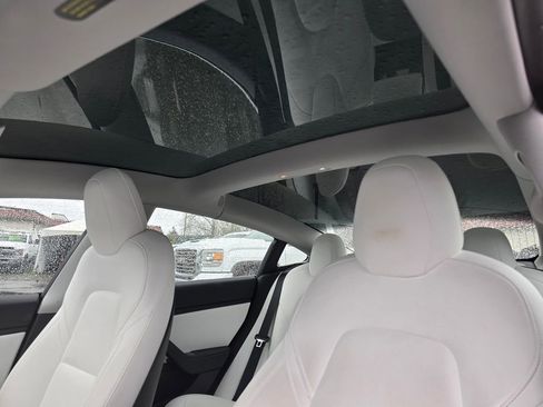 Used 2018 Tesla Model 3 Long Range image 12