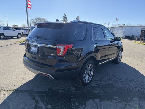 Used 2017 Ford Explorer Limited w/ Equipment Group 301A image 5