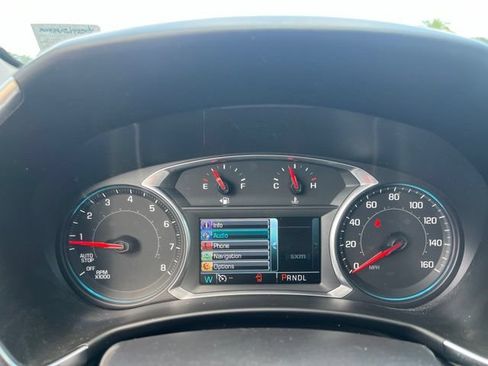 Used 2018 Chevrolet Equinox Premier FWD image 19