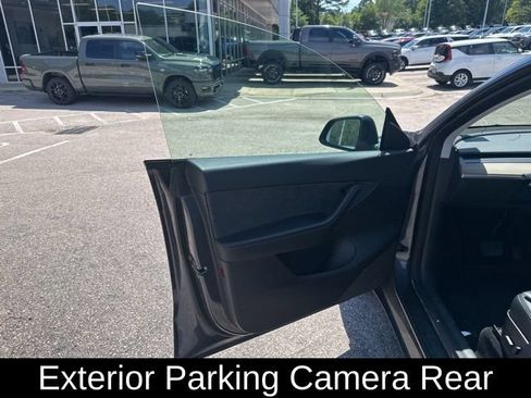 Used 2021 Tesla Model Y Long Range AWD/4WD image 18