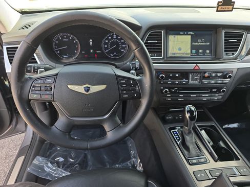 Used 2015 Hyundai Genesis 3.8 w/ Option Group 03 image 18
