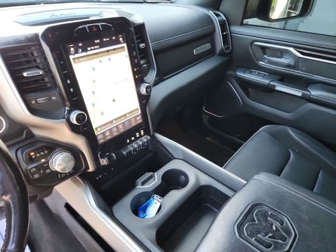 Used 2019 RAM 1500 Laramie w/ Sport Appearance Package AWD/4WD image 9