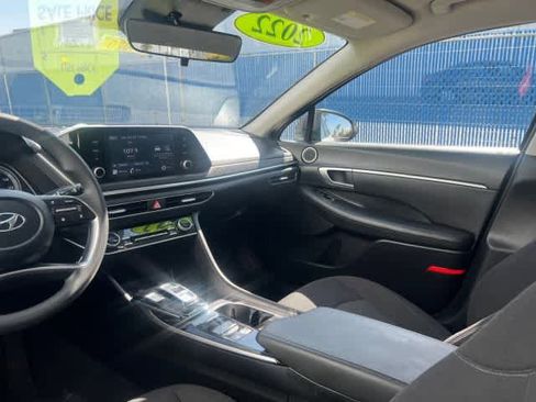 Used 2022 Hyundai Sonata SEL w/ Preferred Accessory Package image 14