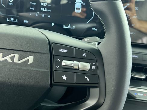 New 2025 Kia K4 EX image 19