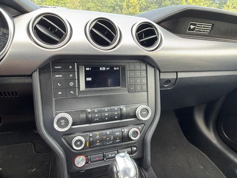 Used 2020 Ford Mustang GT RWD image 30