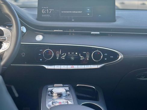 Used 2025 Genesis GV70 2.5T image 14