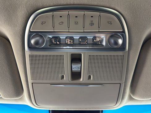 Used 2021 Genesis G90 5.0 Ultimate image 37