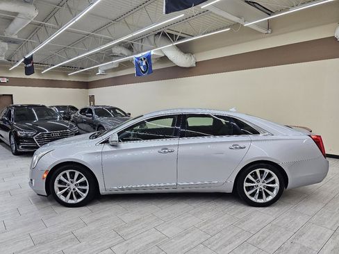 Used 2013 Cadillac XTS Luxury FWD image 9
