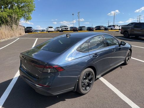 Used 2025 Honda Accord SE image 5