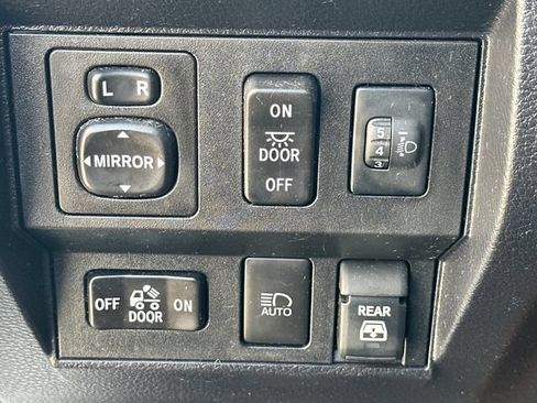 Used 2021 Toyota Tundra SR5 AWD/4WD image 21