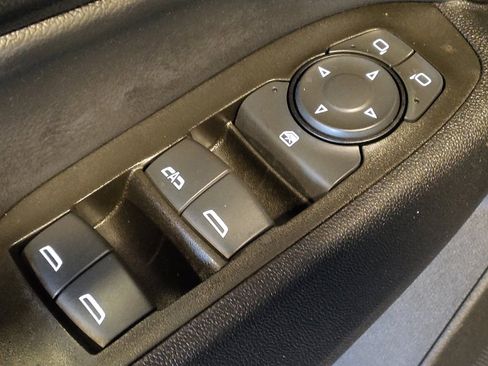 Used 2023 Chevrolet Equinox LT image 27