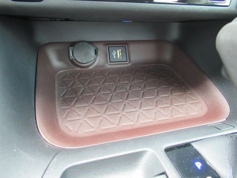 Used 2025 Toyota RAV4 Limited w/ Weather Package FWD image 27