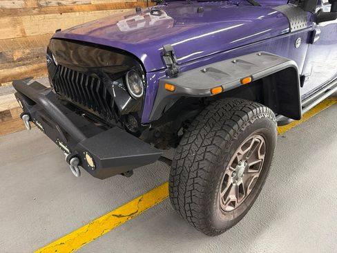 Used 2017 Jeep Wrangler Unlimited Sport AWD/4WD image 3