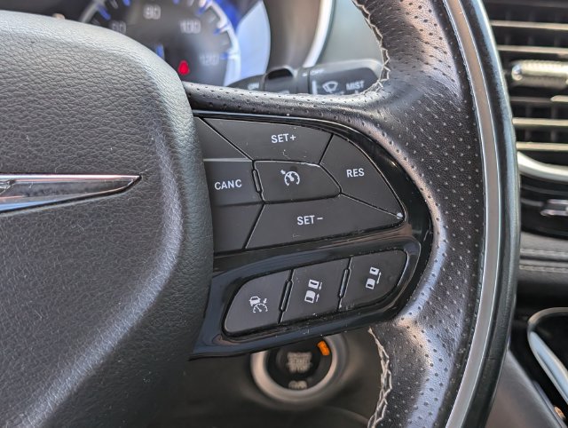 Used 2019 Chrysler Pacifica Limited w/ Advanced Safetytec Group FWD image 24