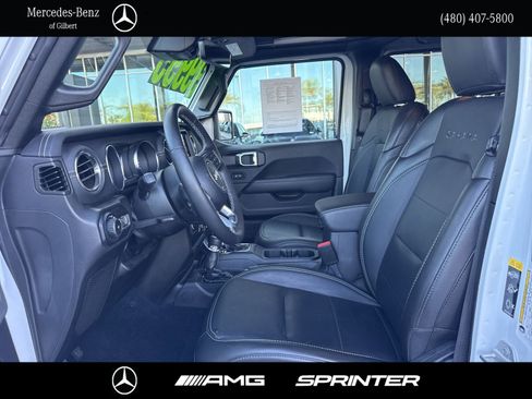 Used 2022 Jeep Wrangler Unlimited Sahara w/ LED Lighting Group AWD/4WD image 10