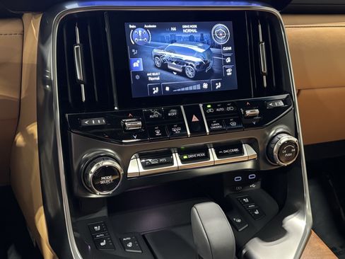New 2026 Lexus LX 700h Luxury AWD/4WD image 24