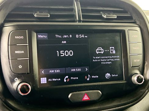 Used 2022 Kia Soul LX image 26