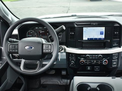 New 2025 Ford F250 XLT w/ 360-Degree Camera Package image 15