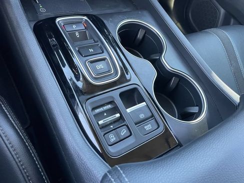 Certified 2024 Honda Pilot Touring image 22