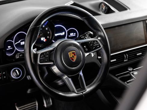Used 2019 Porsche Cayenne S image 13